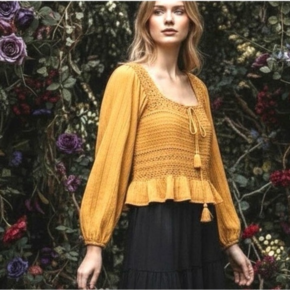 American Eagle Outfitters Mustard Crochet Blouse - Picture 4 of 4